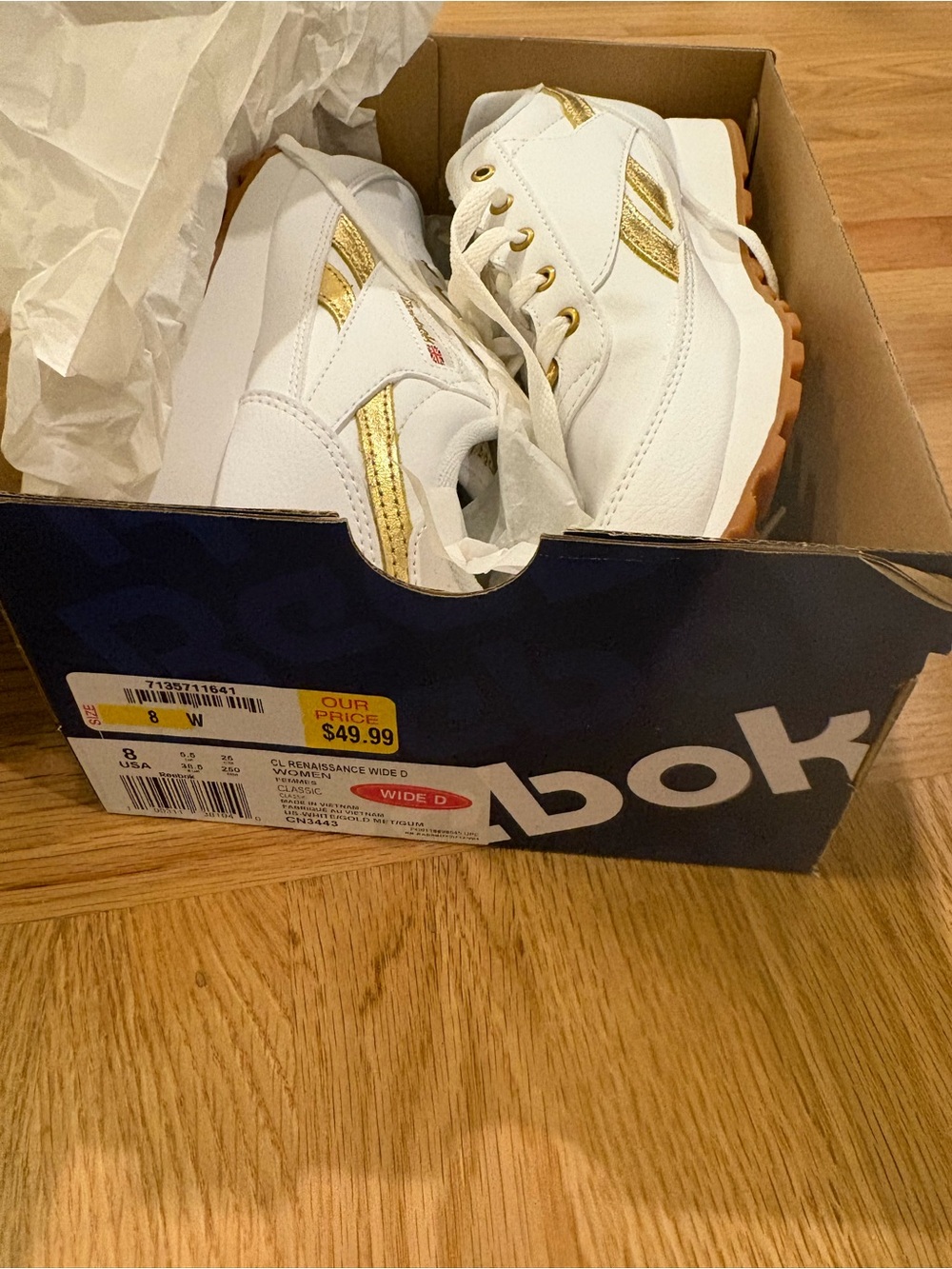NIB Reebok White Sneakers with Gold Accents 8W